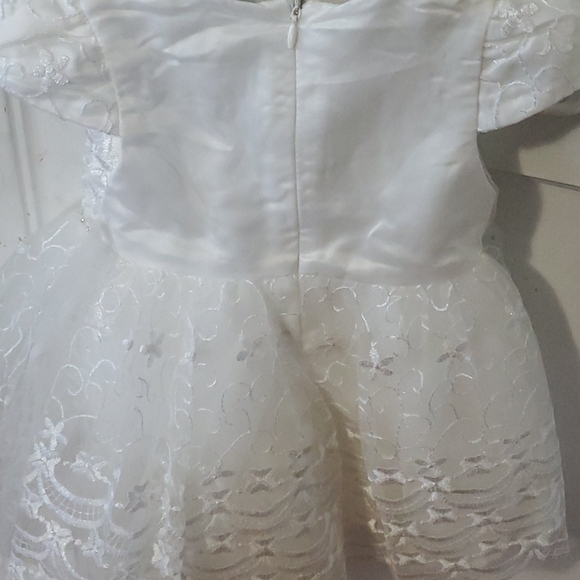 New baby girl white christening dress - Picture 2 of 4